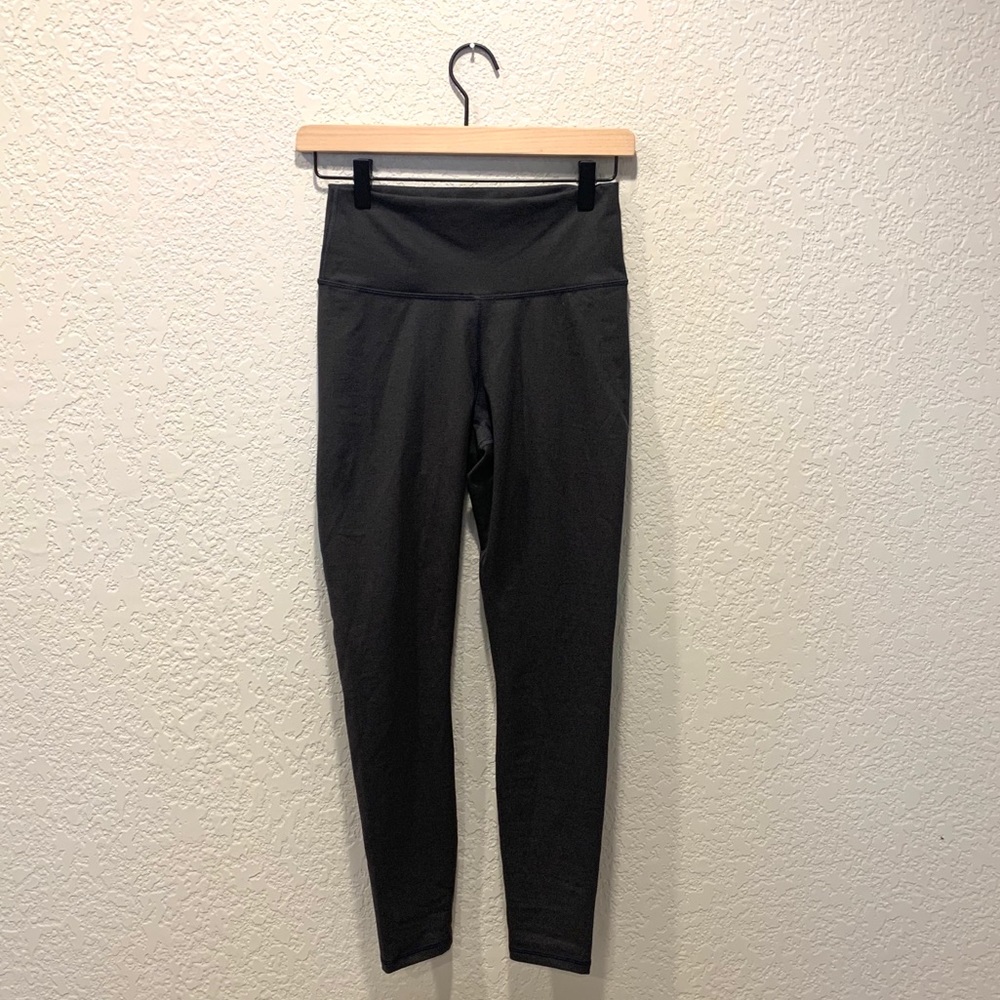 Fabletics NWT High Waisted 7/8 sz Small